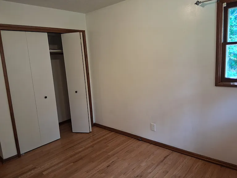 640 SE Williams Rd — Photo 24