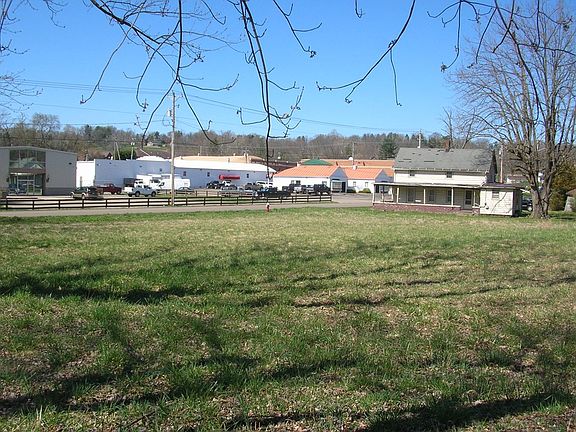 4th image of 89 Plyleys Ln