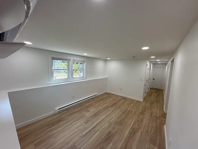 35 Hooker St #1 — Photo 1