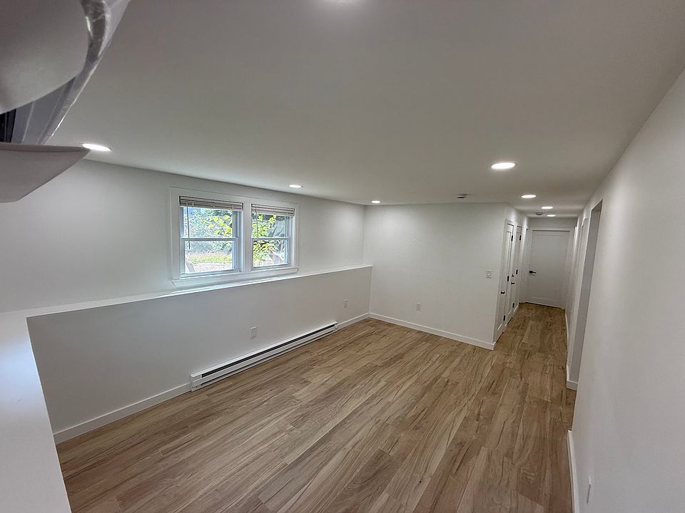 1st image of 35 Hooker St #1