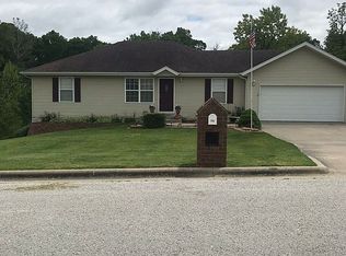 780 Tomahawk Ct, Marshfield, MO 65706