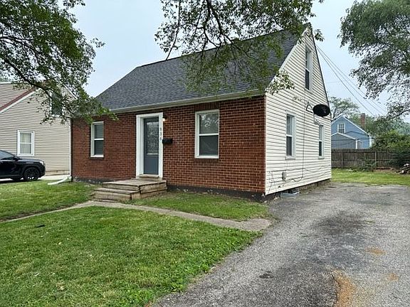 2nd image of 836 Clay Ct