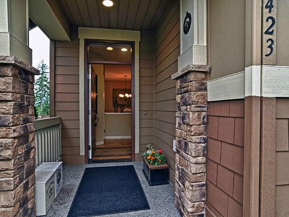 3rd image of 9423 Ash Ave SE
