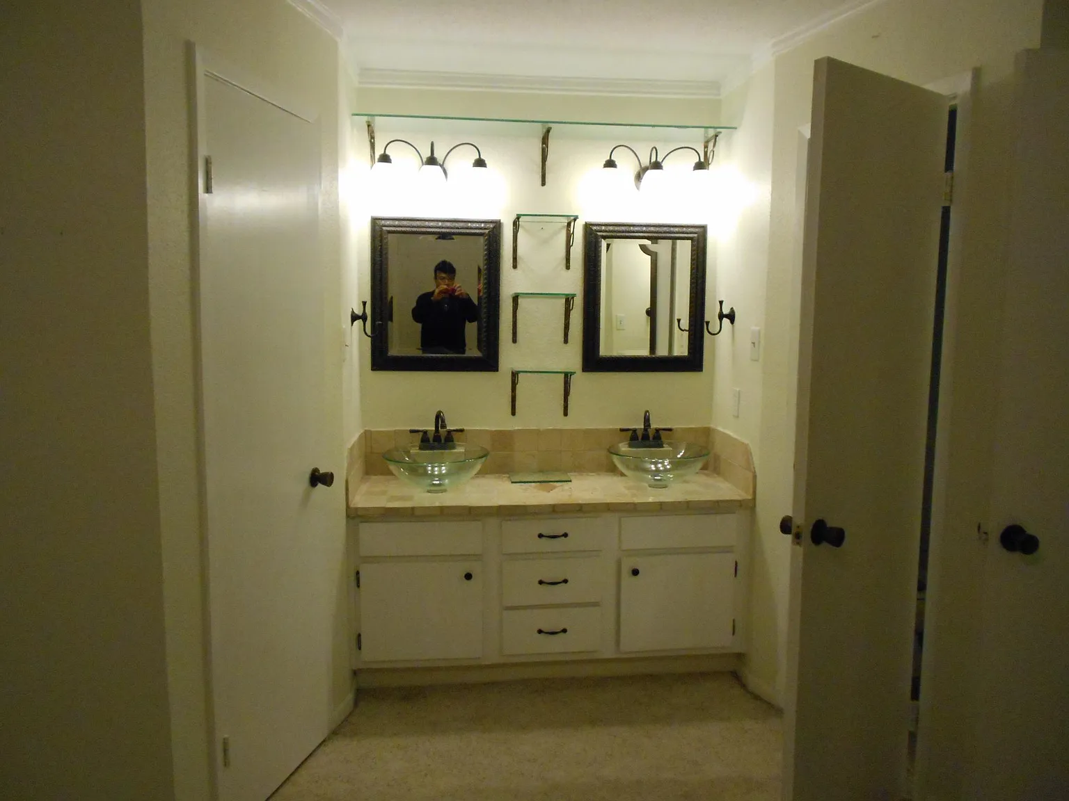 2 bed, 1034 sqft, $1,388 — Photo 1