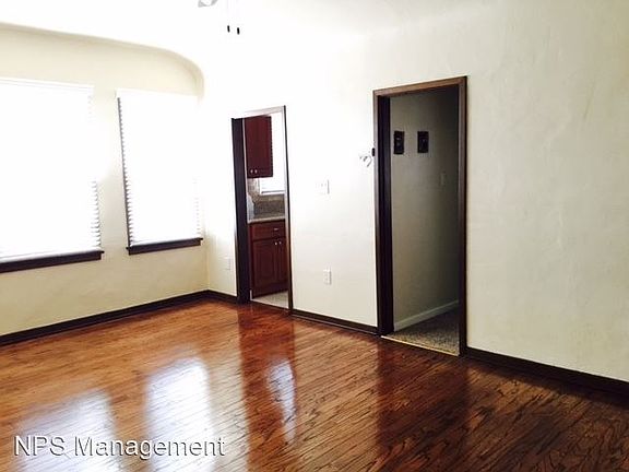 3rd image of 731 E Broadway #731