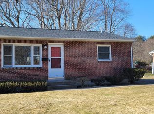 186 Manzella Ct, Rockland, MA 02370