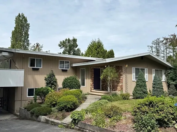 18351 74th Ave, Surrey, BC V4N 6C1