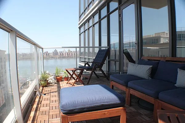 Sold by Corcoran | media 7
