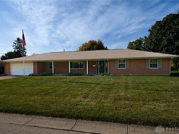 2nd image of 1370 Carrilon Woods Dr