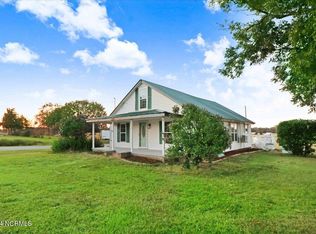 932 Mills Rd, Mount Olive, NC 28365