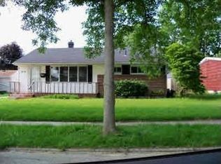 1414 Sussex Rd, Troy, OH 45373
