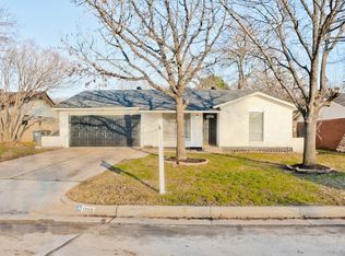 1705 Barron Ln, Fort Worth, TX 76112