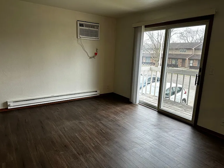1508-1514 Holly Dr — Photo 1