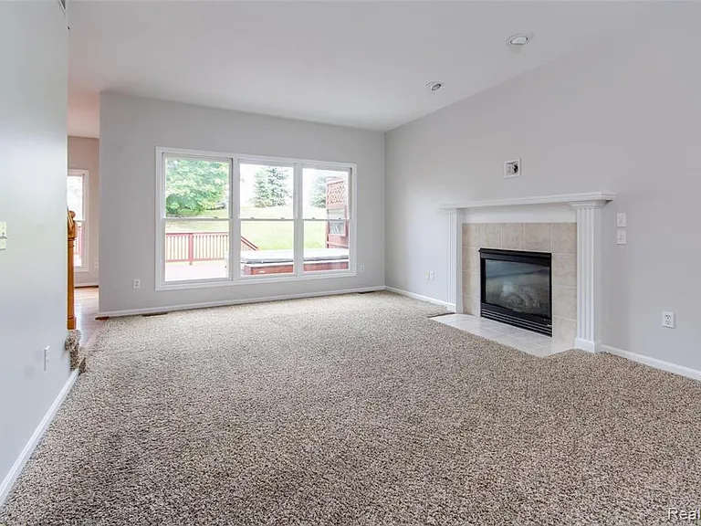 51334 W Hills Dr — Photo 10