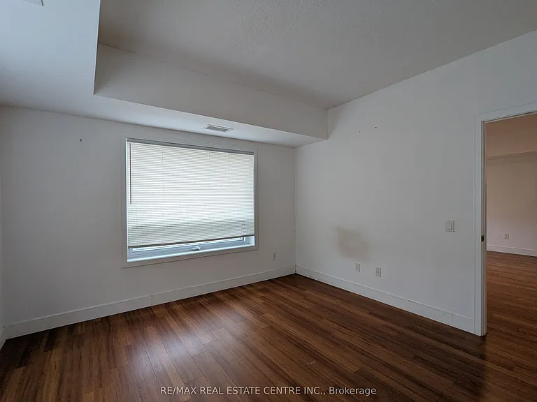 1 Wellington St #418 — Photo 13
