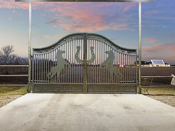 3rd image of 178 Balch Rd