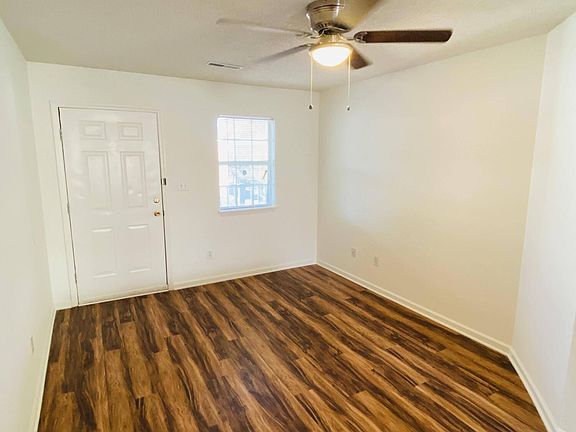 3rd image of 2014 Tower Pl APT 4