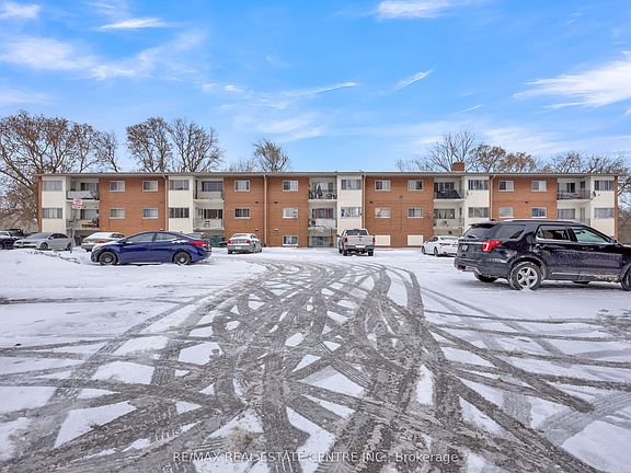2nd image of 1172 Hamilton Rd #308