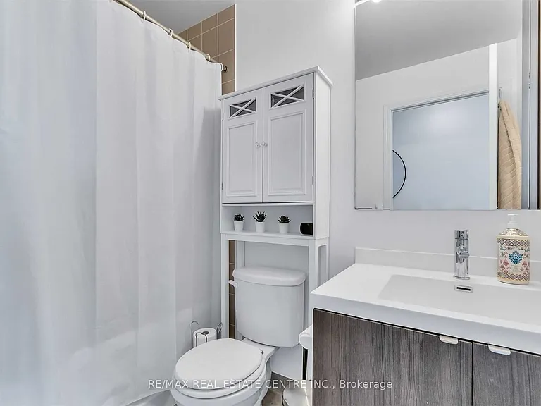 352 Front St W #1413 — Photo 18