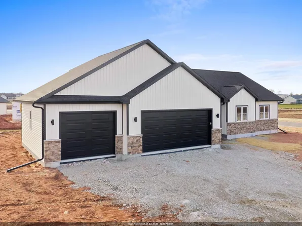 8347 Marlo Ave, Neenah, WI 54956