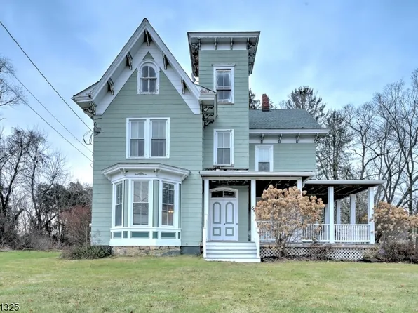 65 Vernon Ave, Hamburg Boro, NJ 07419
