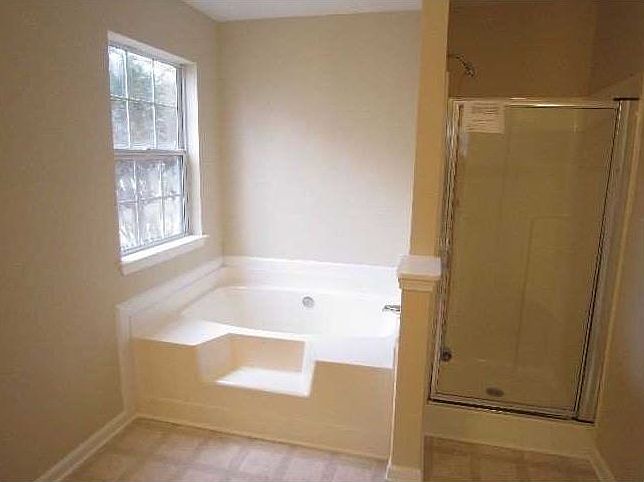 2nd image of 1355 Heatherton Rd