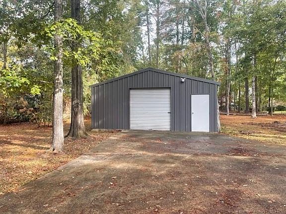 5th image of 1165 Lake Dr