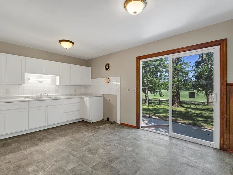 1016 Forestwood Dr — Photo 13