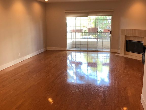 4th image of 11830 Mayfield Ave APT 102