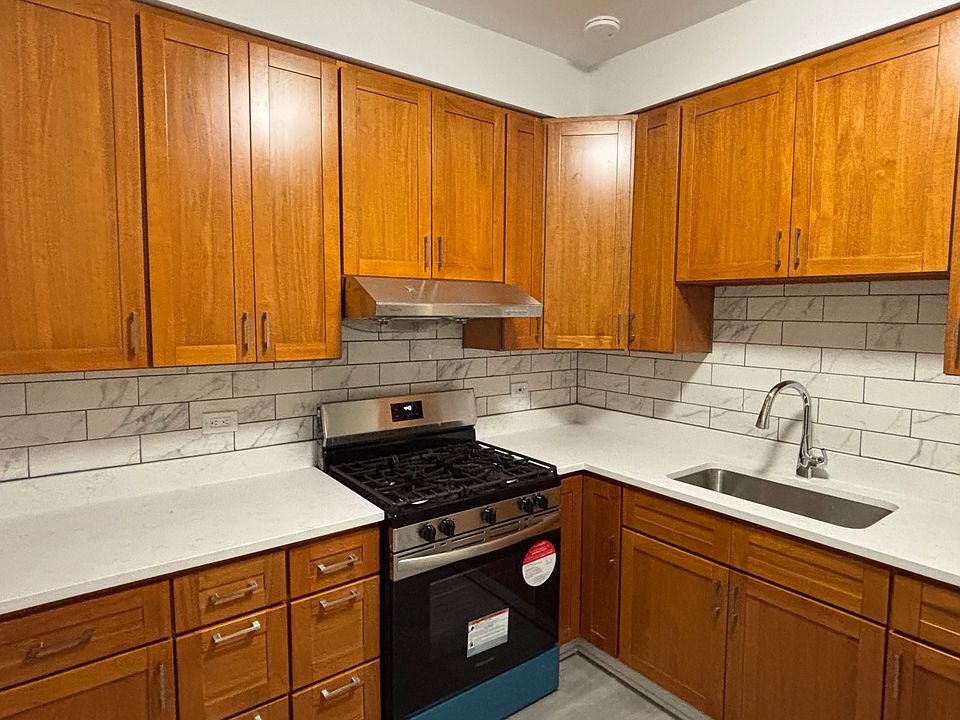 1st image of 3152 S Princeton Ave #1