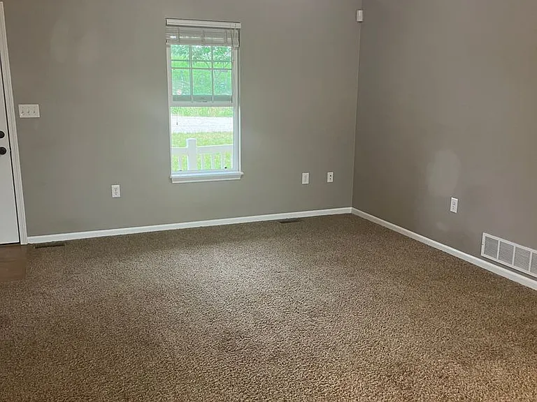 23568 Roulette Rd — Photo 6