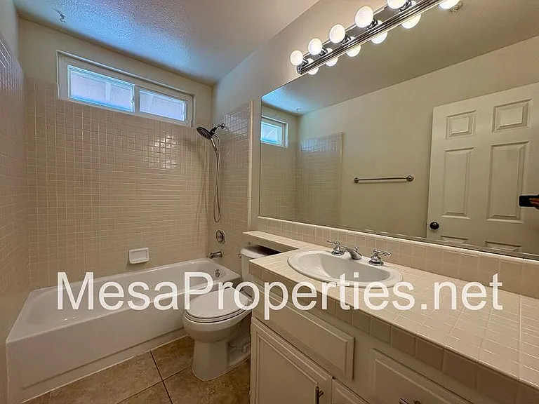 14095 Bancroft Ct — Photo 26