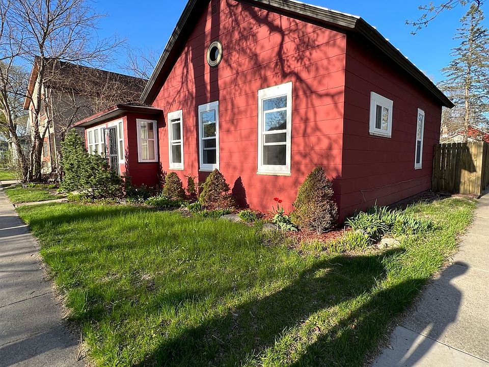 1st image of 1313 10th St S #1
