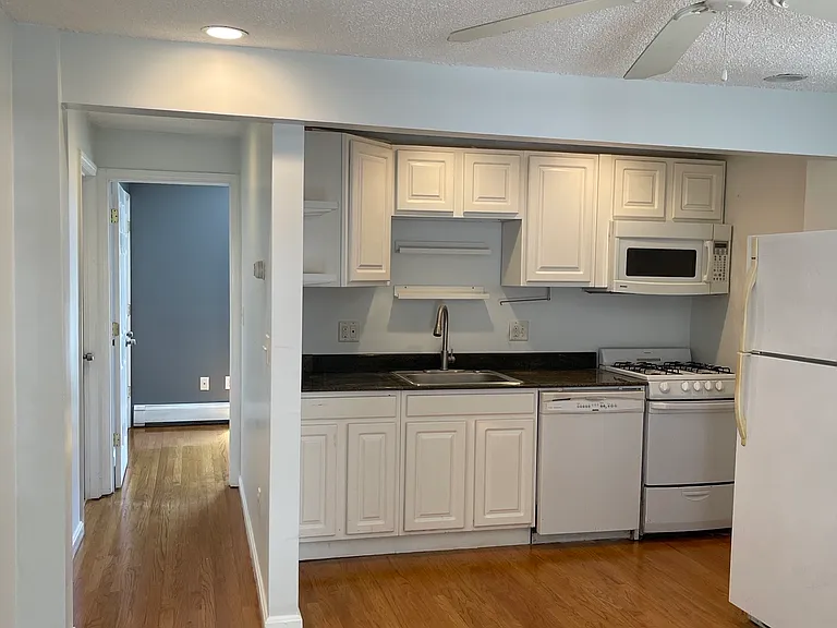 118 Sciarappa St #1 — Photo 2