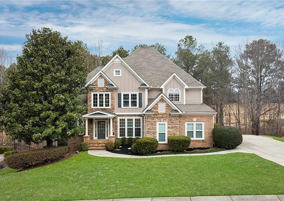 1st image of 118 Fairway Overlook Dr