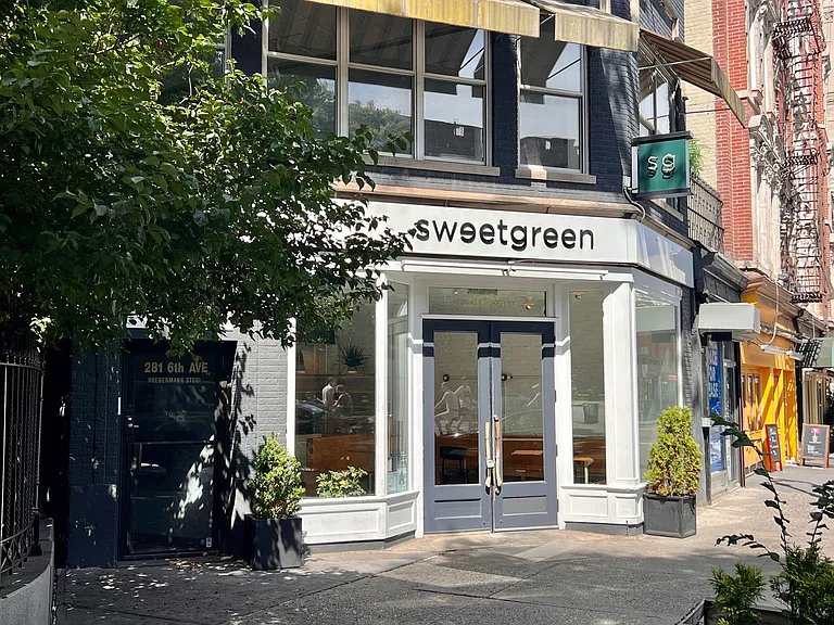 142 W 4th St #8 — Photo 8