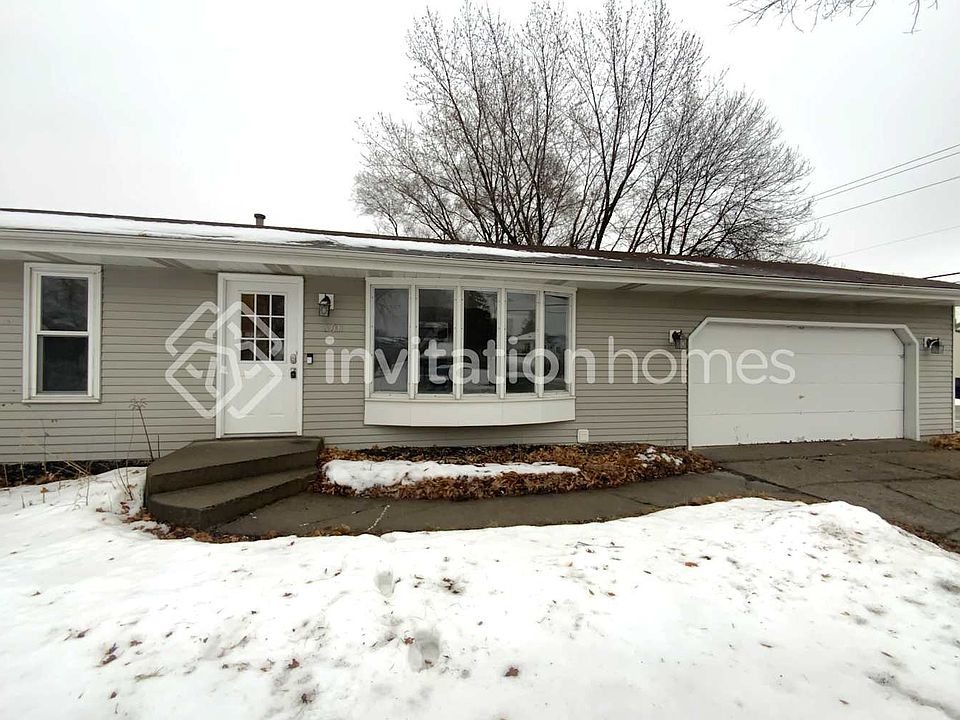 1st image of 801 McCallum Dr