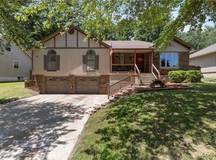 2209 NW 10th St, Blue Springs, MO 64015