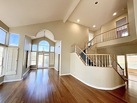 5th image of 12460 Picrus St