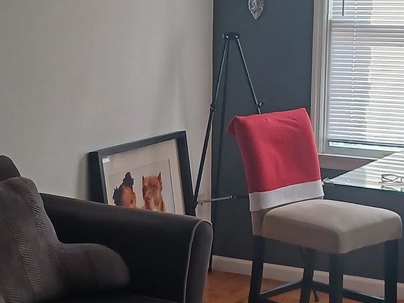 5th image of 318 Linden Ave