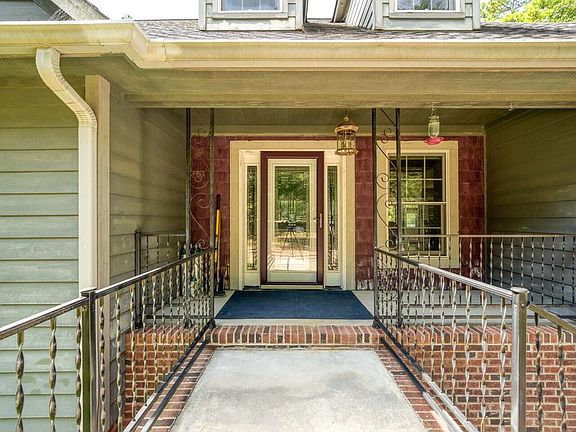 2nd image of 337 Acorn Dr