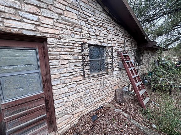 2nd image of 10302 Spring Cir