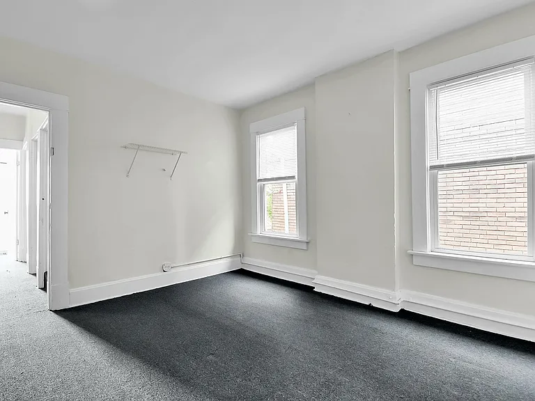1506 Summit St — Photo 13