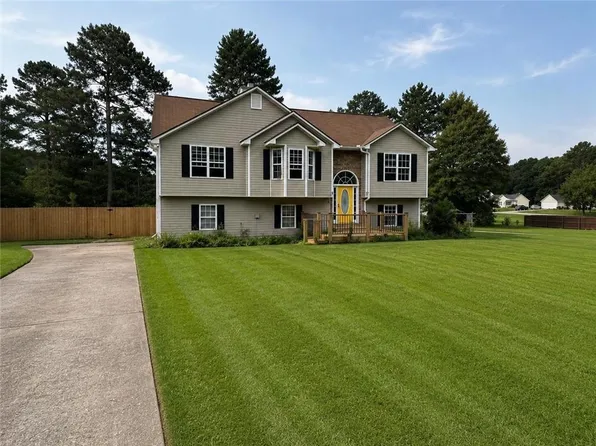 29 Wood Cir, Villa Rica, GA 30180