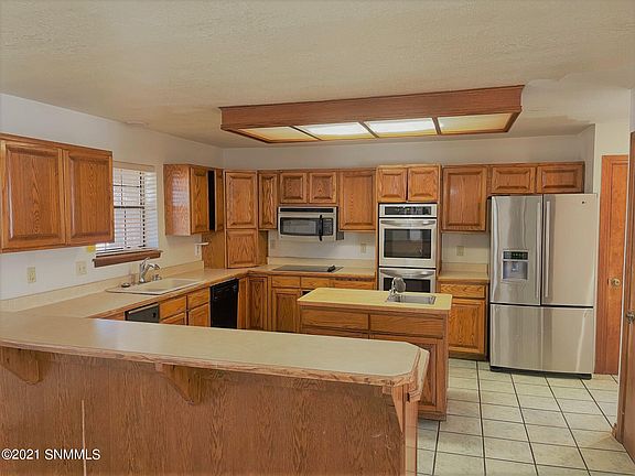 4th image of 164 Los Nogales Dr