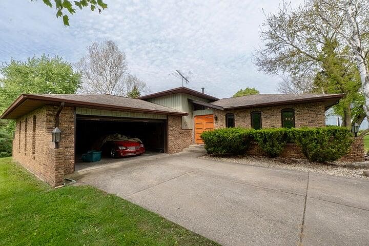 1st image of 1752 Greenview Ave