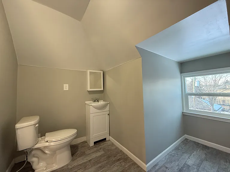 349 Westminster St — Photo 20