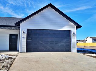 63 Mulberry Loop, Minot, ND 58703