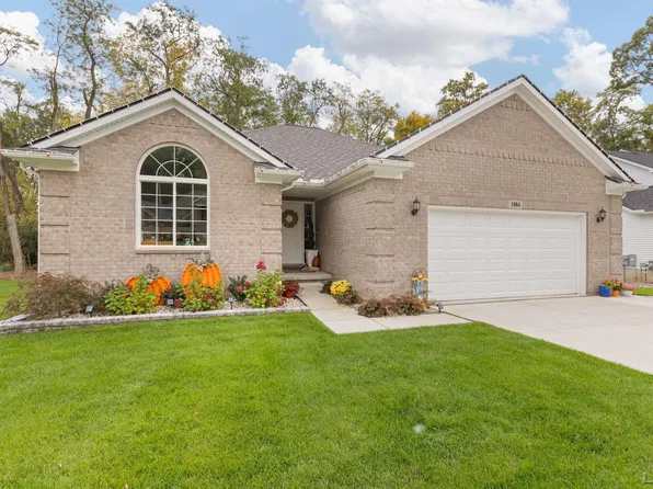 1084 Preservation Dr, Tecumseh, MI 49286