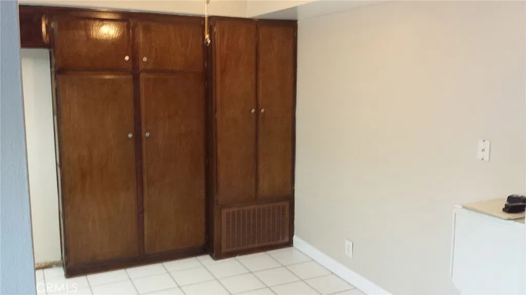 3 bed, 1.5 bath, 1560 sqft, $3,950 — Photo 3